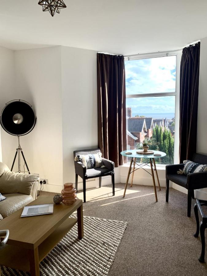 Seaview Richmond Terrace Apartment *